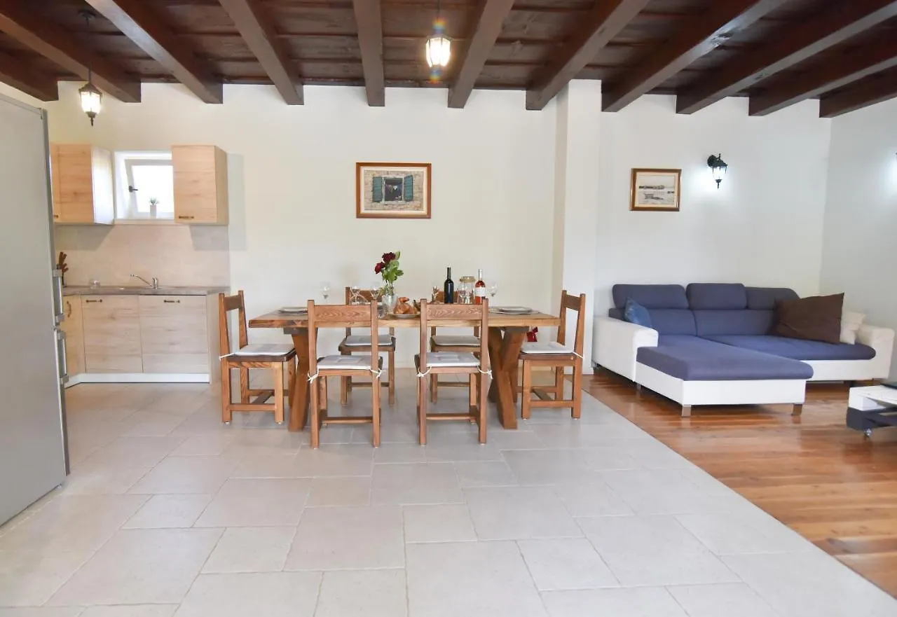 Holiday home Vacation Home Mate Ceko Sukosan